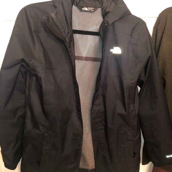 Boys North Face Rain Jacket with hood. Size L 14-16. - Picture 1 of 2